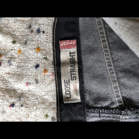Levi’s black denim high rise shorts - Picture 9 of 9